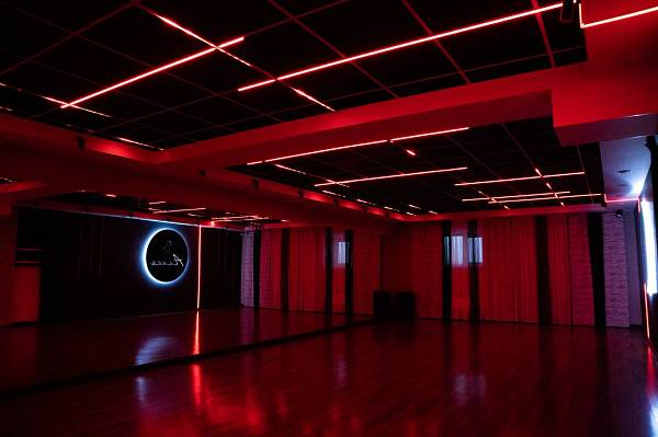 Танцевальные залы в центре фото №108254