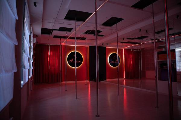 Танцевальные залы, центр фото №108262