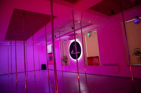 Танцевальные залы, центр фото №108263