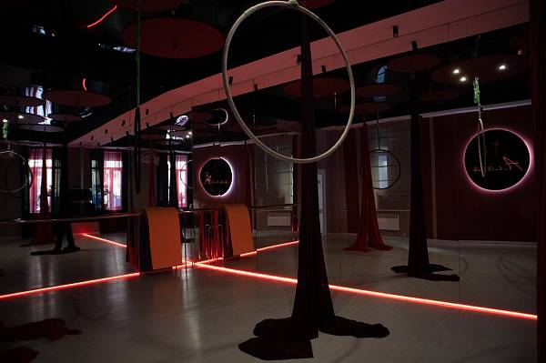 Танцевальные залы в центре фото №108256