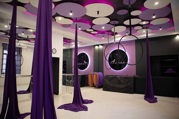 Танцевальные залы в центре фото №108255