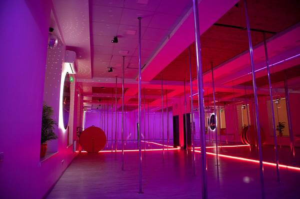 Танцевальные залы, центр фото №108260